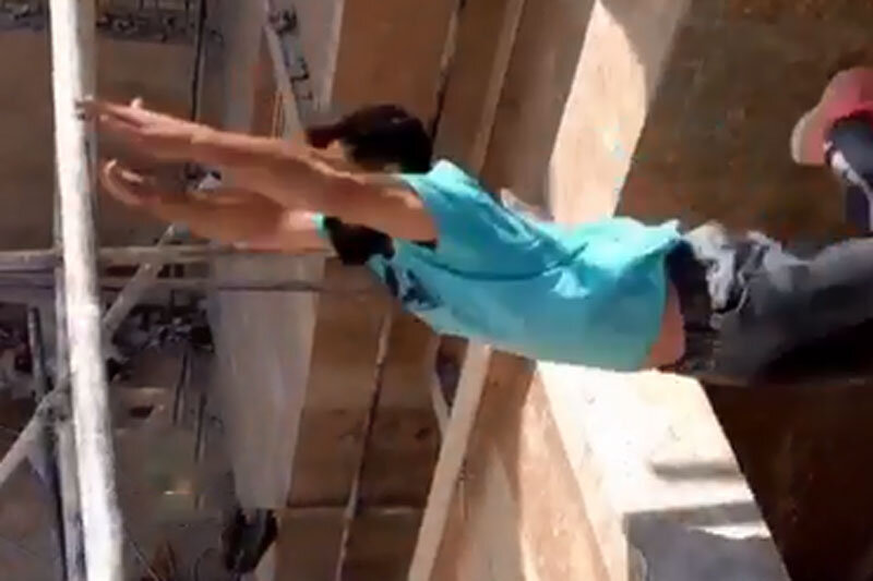 ببینید | حرکات ژانگولر بلاگر بدشانس فاجعه آفرید