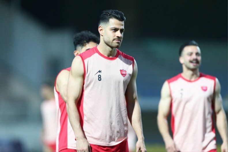 عکس| کمپین سبیل در پرسپولیس