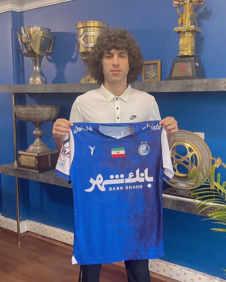 عکس| اولین واکنش خرید جدید نکونام با لباس استقلال