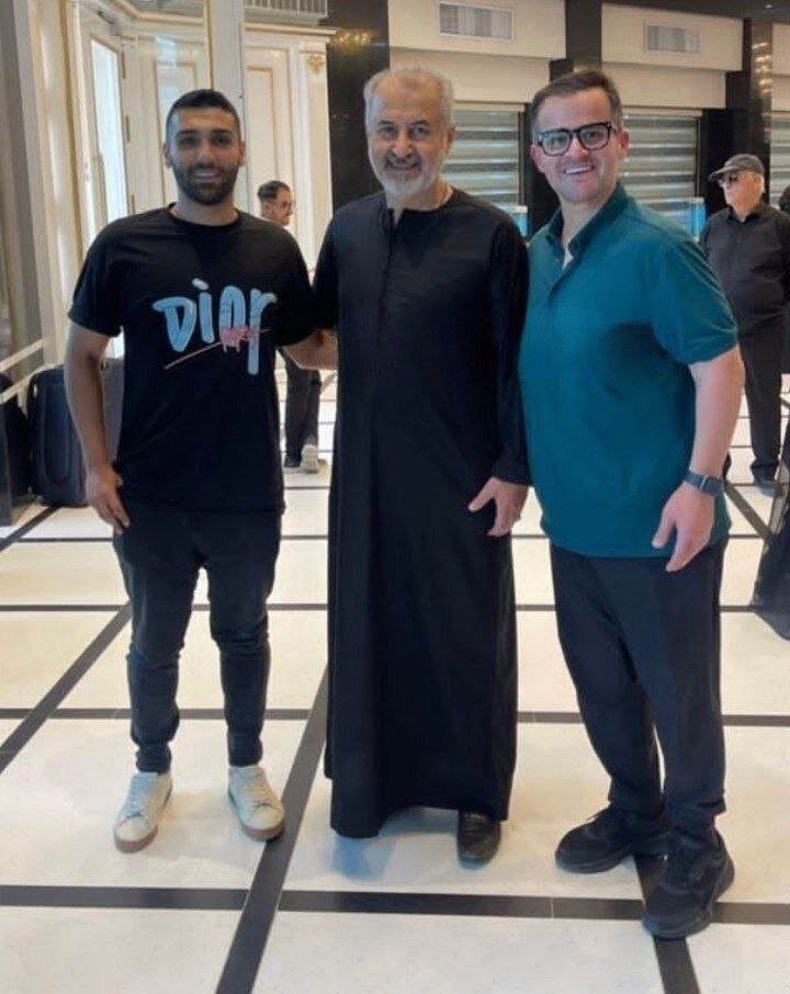 عکس| مدیرعامل پرسپولیس با لباس عربی در کربلا