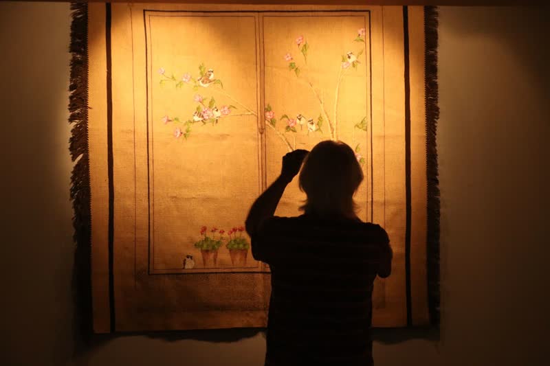 سیمرغِ نگارخانهی سمنان با آواز گنجشکها جان گرفت