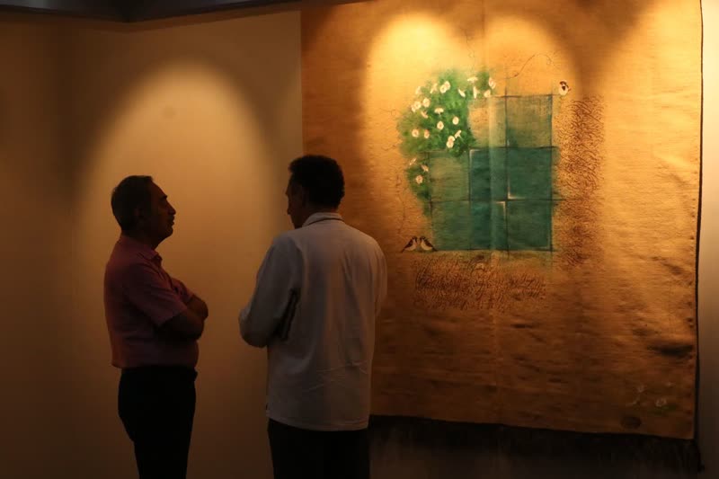 سیمرغِ نگارخانهی سمنان با آواز گنجشکها جان گرفت