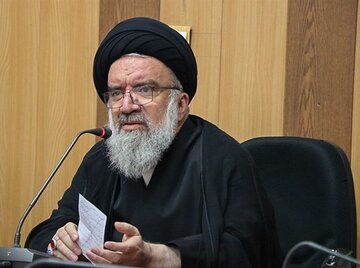 انتقاد احمد خاتمی از موضع انتخاباتی حسن روحانی