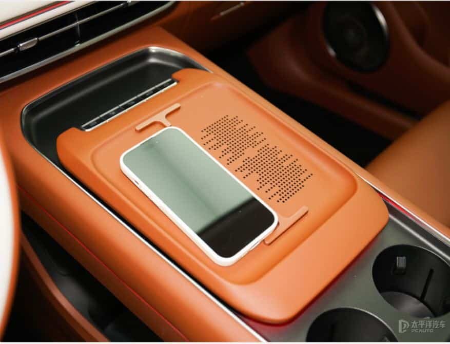 این خودروی چینی از روی هواپیما ساخته شدهاست!/ عکس