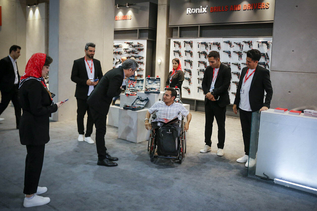 رقابت بر سر قدرت و کیفیت محصولات رونیکس