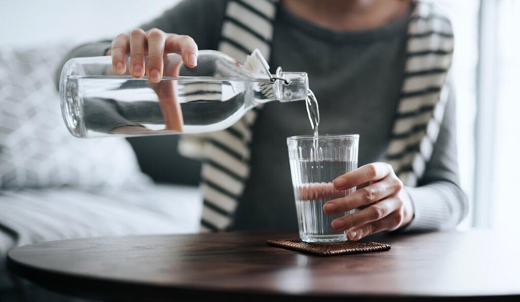- باورهای غلط و درست درباره نوشیدن آب