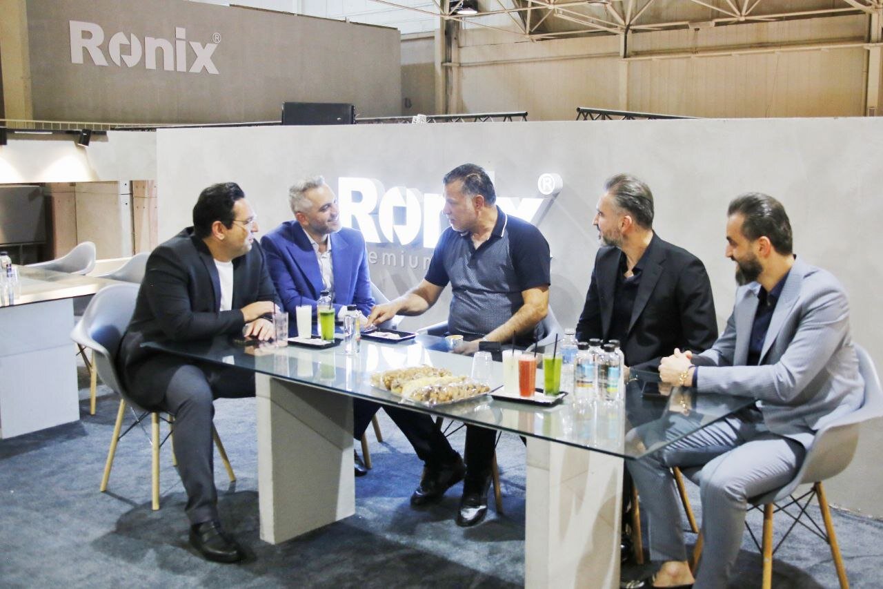 در چهارمین روز نمایشگاه بینالمللی صنعت ساختمان؛ علی دایی از غرفه رونیکس بازدید کرد