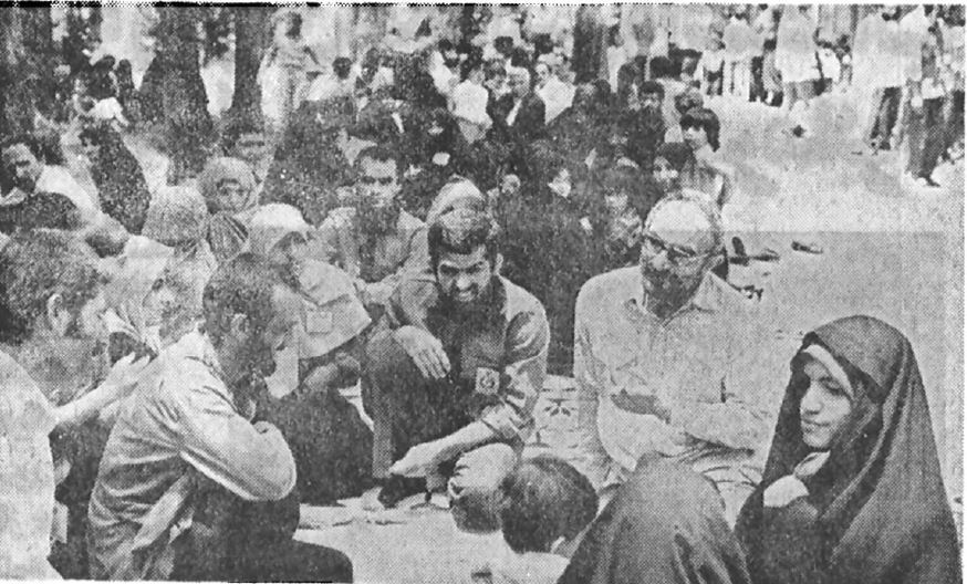 زندانیان اوین با خانواده خود ناهار خوردند!/ عکس