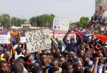فرانسه: نظامیانمان را از نیجر خارج نمی‌کنیم