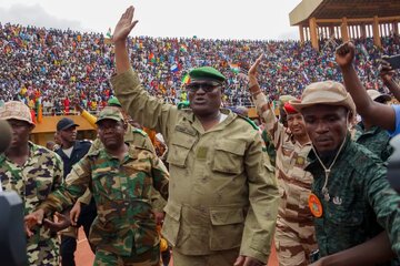 فرماندهان کودتای نیجر: درها برای گفت و گو باز است