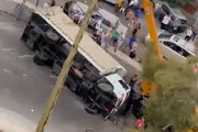 ببینید | تنش در منطقه الکحاله بیروت پس از واژگونی کامیون حزب الله لبنان
