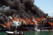 ببینید | آتش سوزی کشتی خارجی در ساحل عسلویه