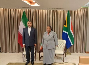 Iran, South Africa FMs discuss issues of mutual interests