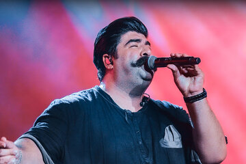 عکس | استایل جدید آقای خواننده؛ بهنام بانی چوپان شد!