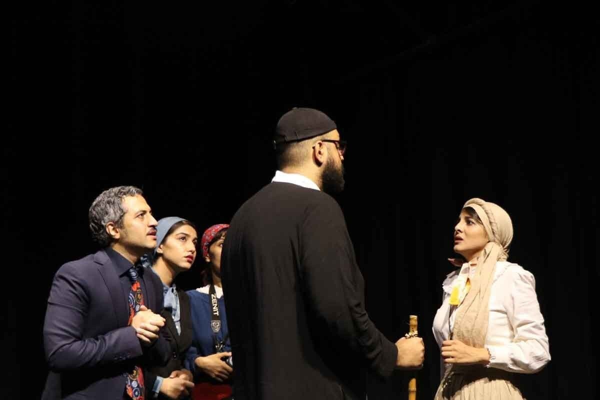 ماجرای محاکمه در یک «دادگاه دستوری»