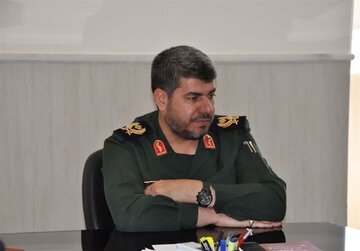 فرمانده سپاه کهگیلویه و بویراحمد: رسانهها و سلبریتیها تیتر پشت تیتر می گویند که پایین کشور را فروختند به چین، بالای کشور را فروختند به روسیه