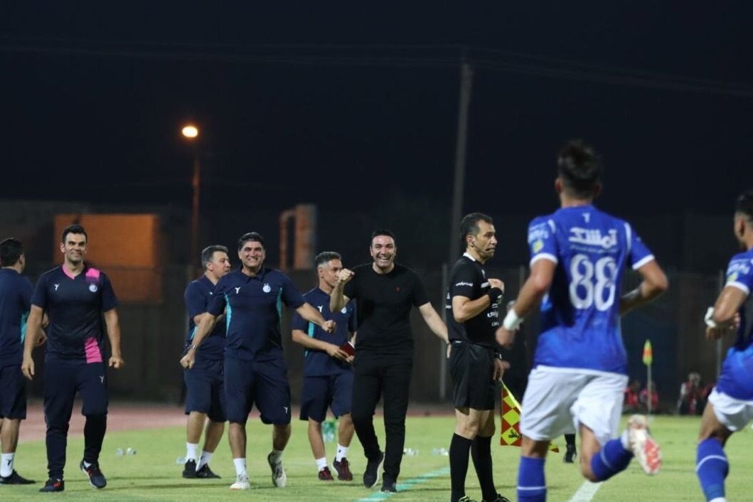 عکس| نکونام بالاخره خندید