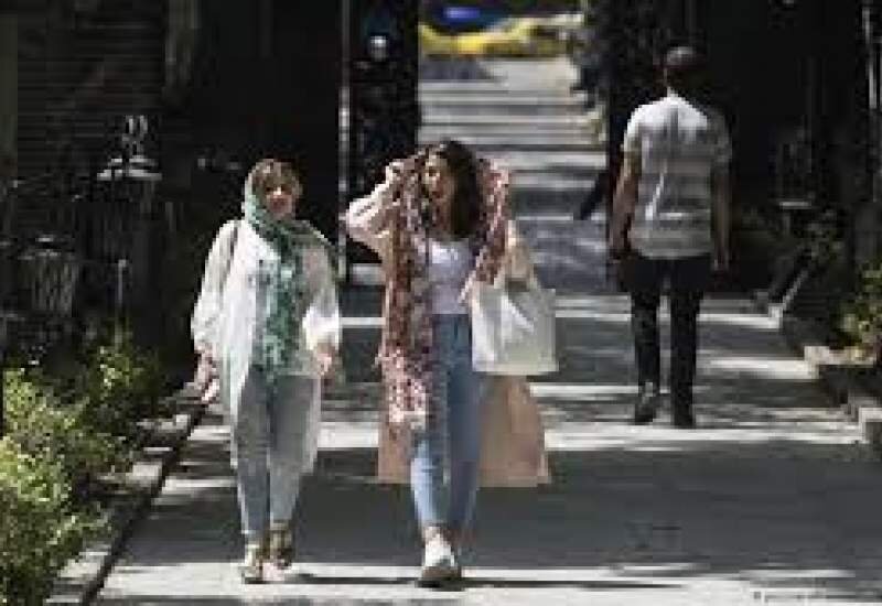 لایحه حجاب از مهر امسال اجرایی می‌شود | مجازات افراد زیر 18 سال محرومیت خروج از کشور است