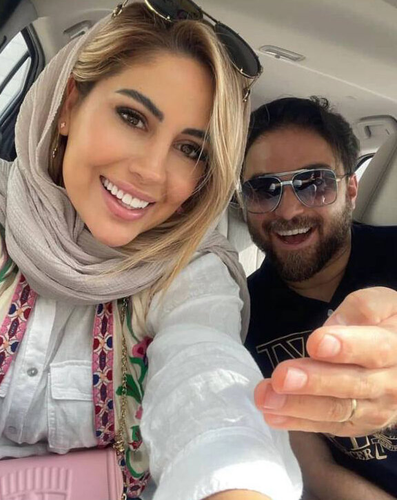 عکس | سلفی جدید بابک جهانبخش و همسرش در ماشین