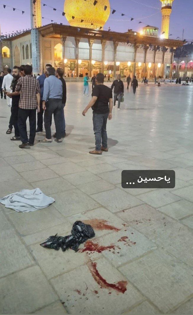 آخرین آمار از تلفات حادثه تروریستی شاهچراغ/ تروریستها با نیروهای امنیتی درگیر شدند ؛ یک تروریست بازداشت شده است + عکس