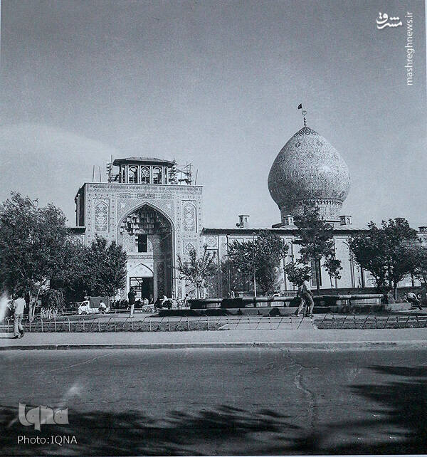 تصاویر قدیمی و کمتر دیده شده زیارت زنان از حرم شاهچراغ (ع)/ عکس