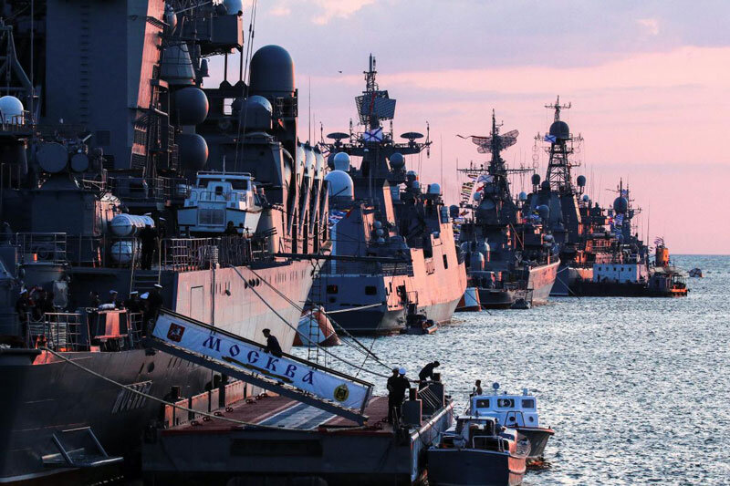 ببینید | تصاویری جالب از قدرت‌نمایی روسیه در دریای سیاه