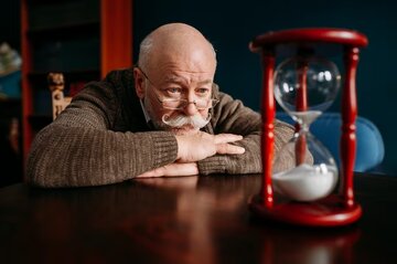 با مصرف این غذاها زودتر پیر میشوید با مصرف این غذاها زودتر پیر میشوید