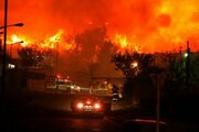 ببینید | آتش سوزی در یک مجتمع مسکونی در آفریقای جنوبی با ۵۰ کشته