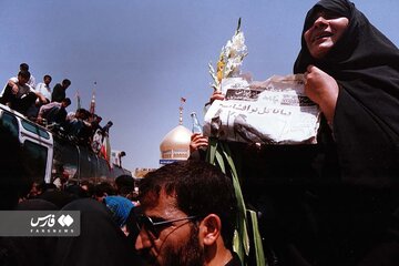 آزادگان سرافراز در آغوش وطن