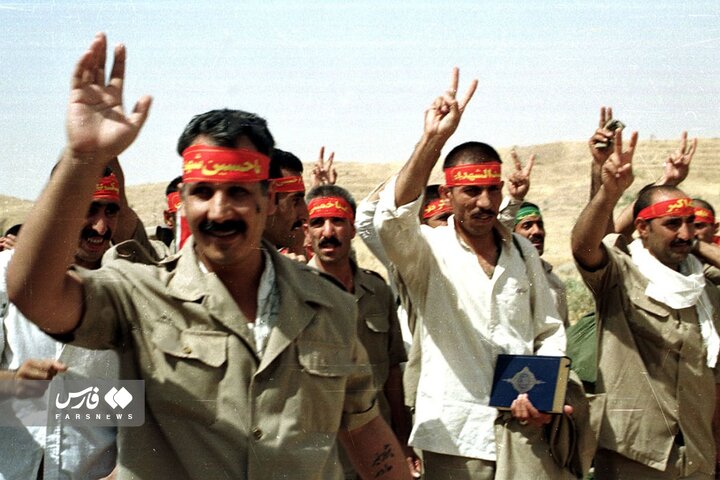 آزادگان سرافراز در آغوش وطن