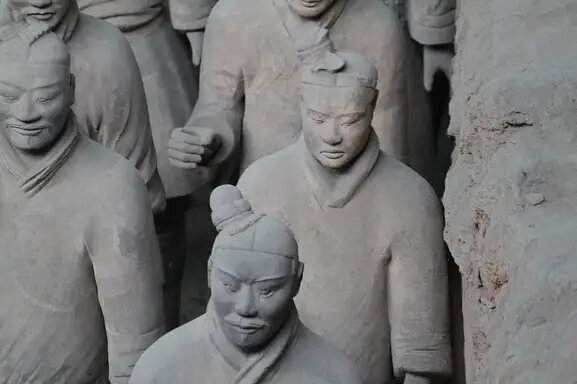 چرا باز کردن مقبره بزرگ اولین امپراتور چین ترسناک است؟/ عکس | 1000tar.ir
