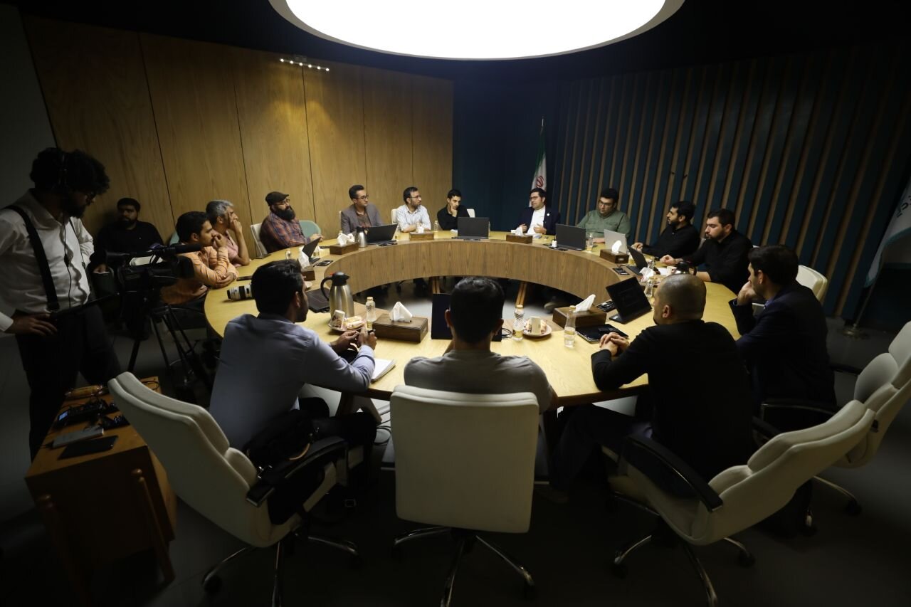 احسان محمدی: دیپلماسی فوتبال عمدتا بازی بدون توپ بازیگران است/ دیپلماسی عمومی شبیه ارکستر سمفونی