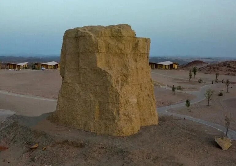 بنسلمان استراحتگاهی با شبکه ۵G بدون کربن میسازد!/ عکس