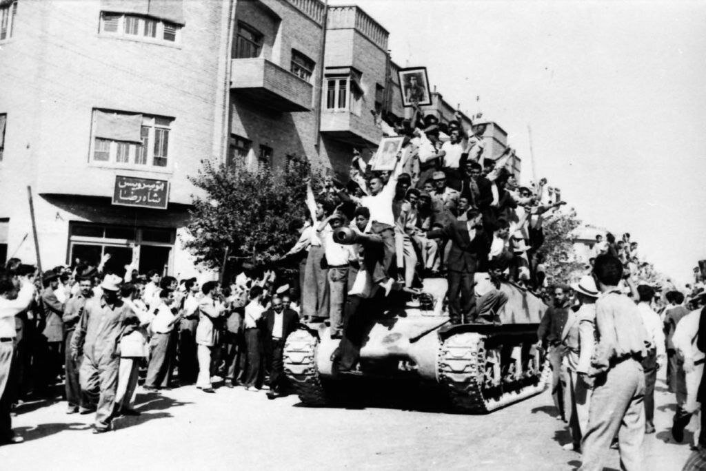تصاویری از تهران در روز کودتای ۲۸ مرداد