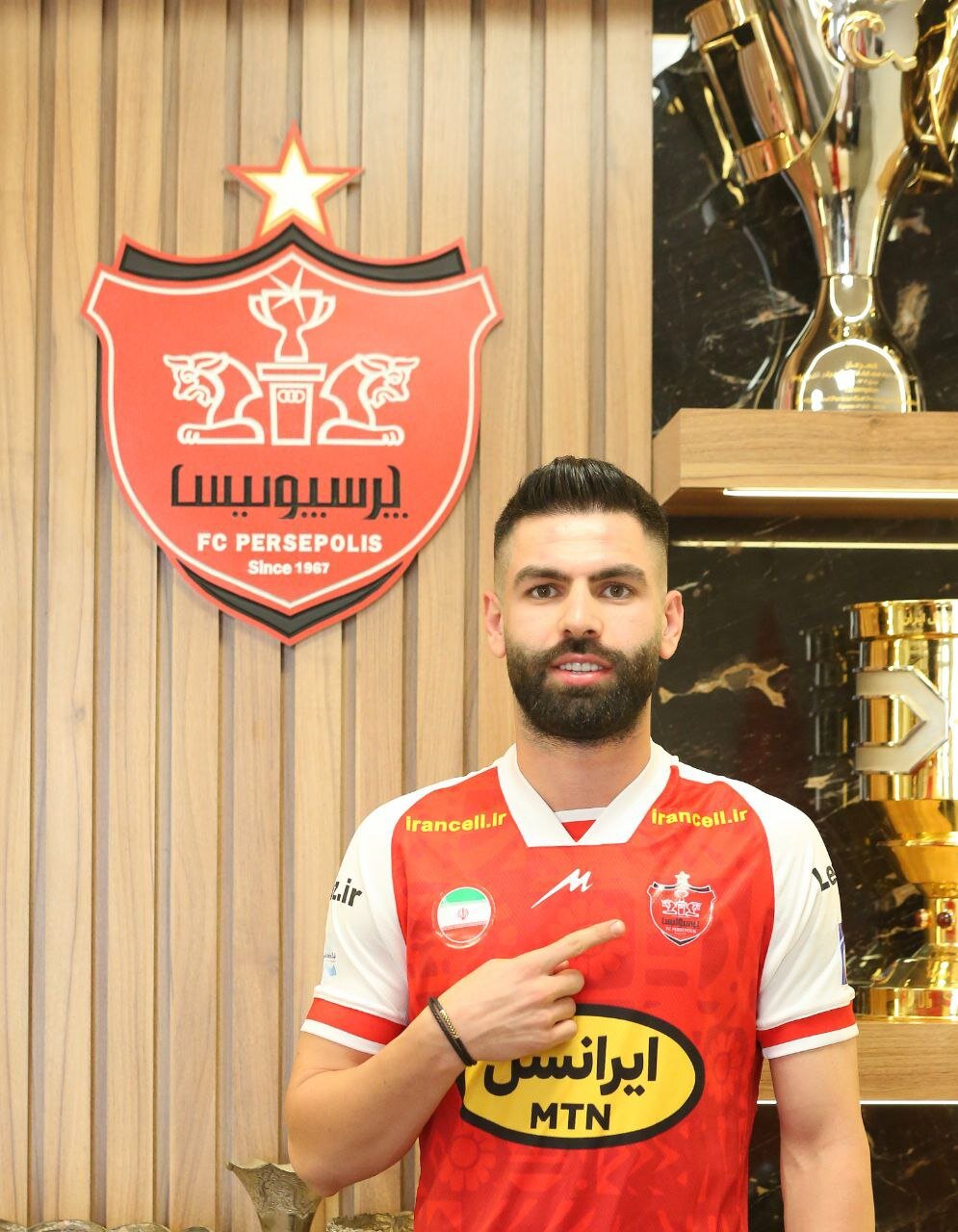 عکس‌| هایجک پرسپولیس از استقلال؛ اولین تصویر ستاره قرمزها در لباس پرسپولیس