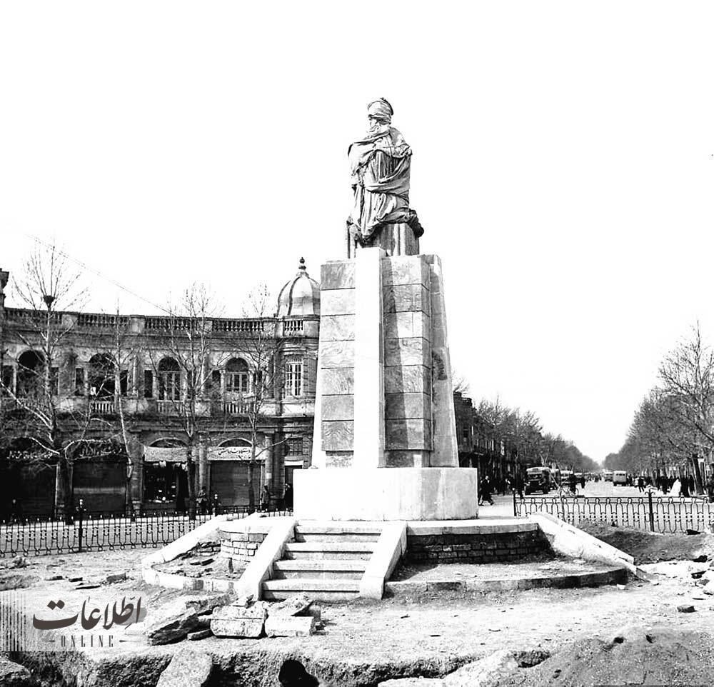 میدان حسن آباد تهران ۷۰ سال قبل این شکلی بود؛ این مجسمه مفقود شد/ عکس