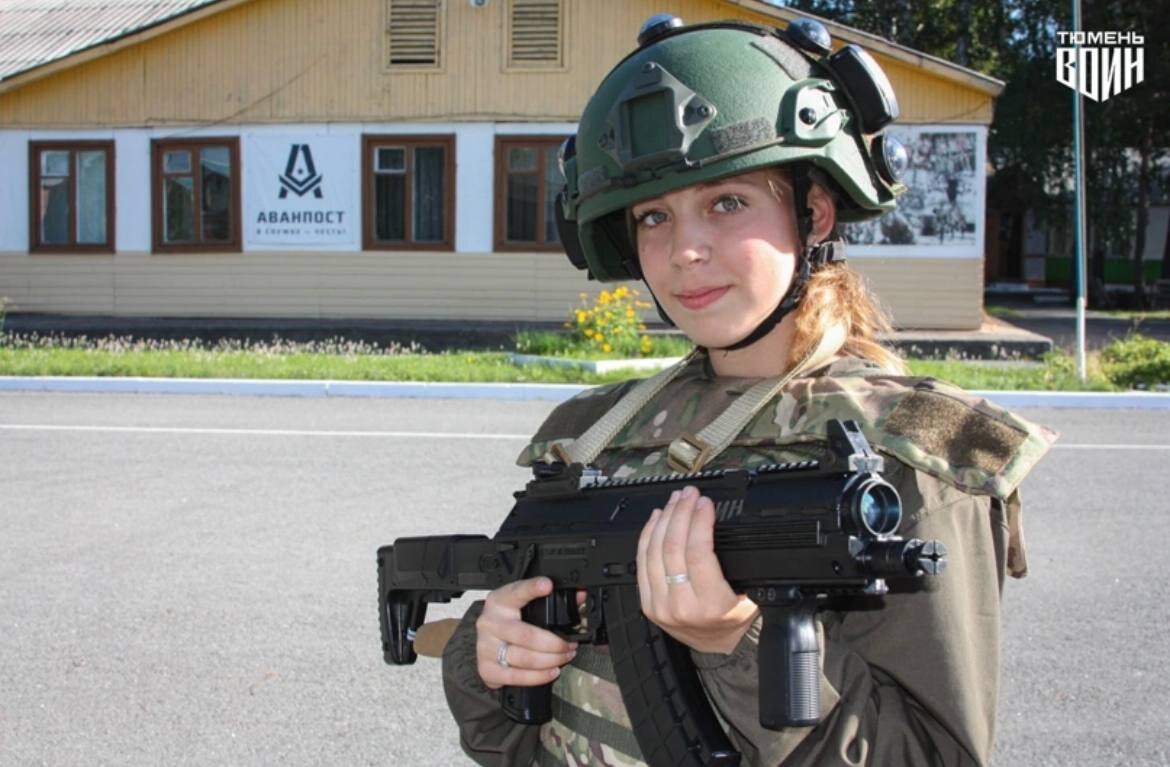 پوتین نوجوانان روسی را آماده جنگ کرد/ تصاویر