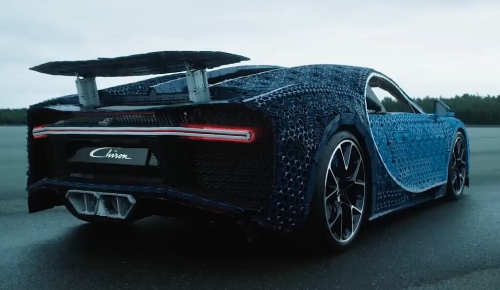 بوگاتی لگویی که حرکت میکند!/ عکس