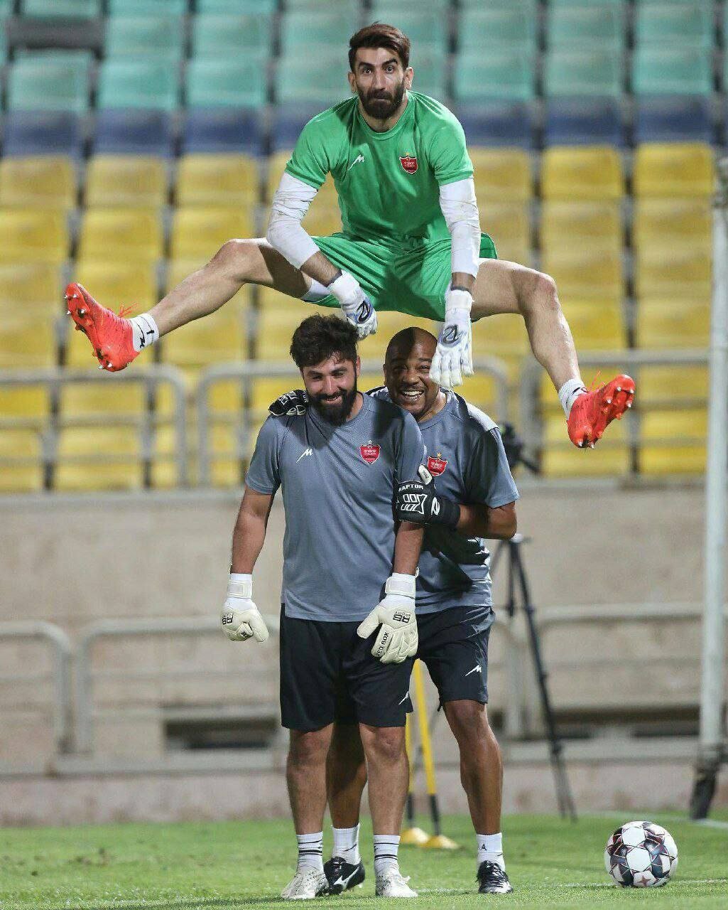 عکس | پرواز بیرانوند در آسمان پرسپولیس 2