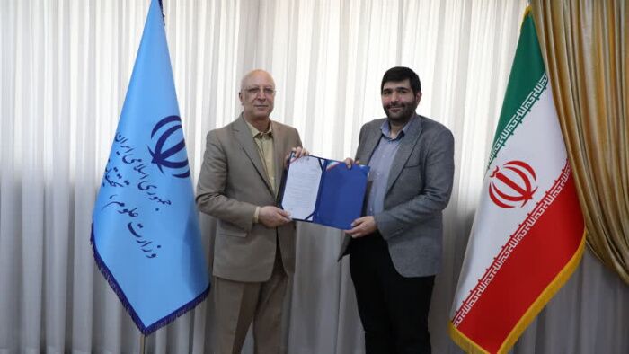 واکنش توئیتری به انتصاب مسئول دفتر زاکانی در وزارت علوم/ عکس