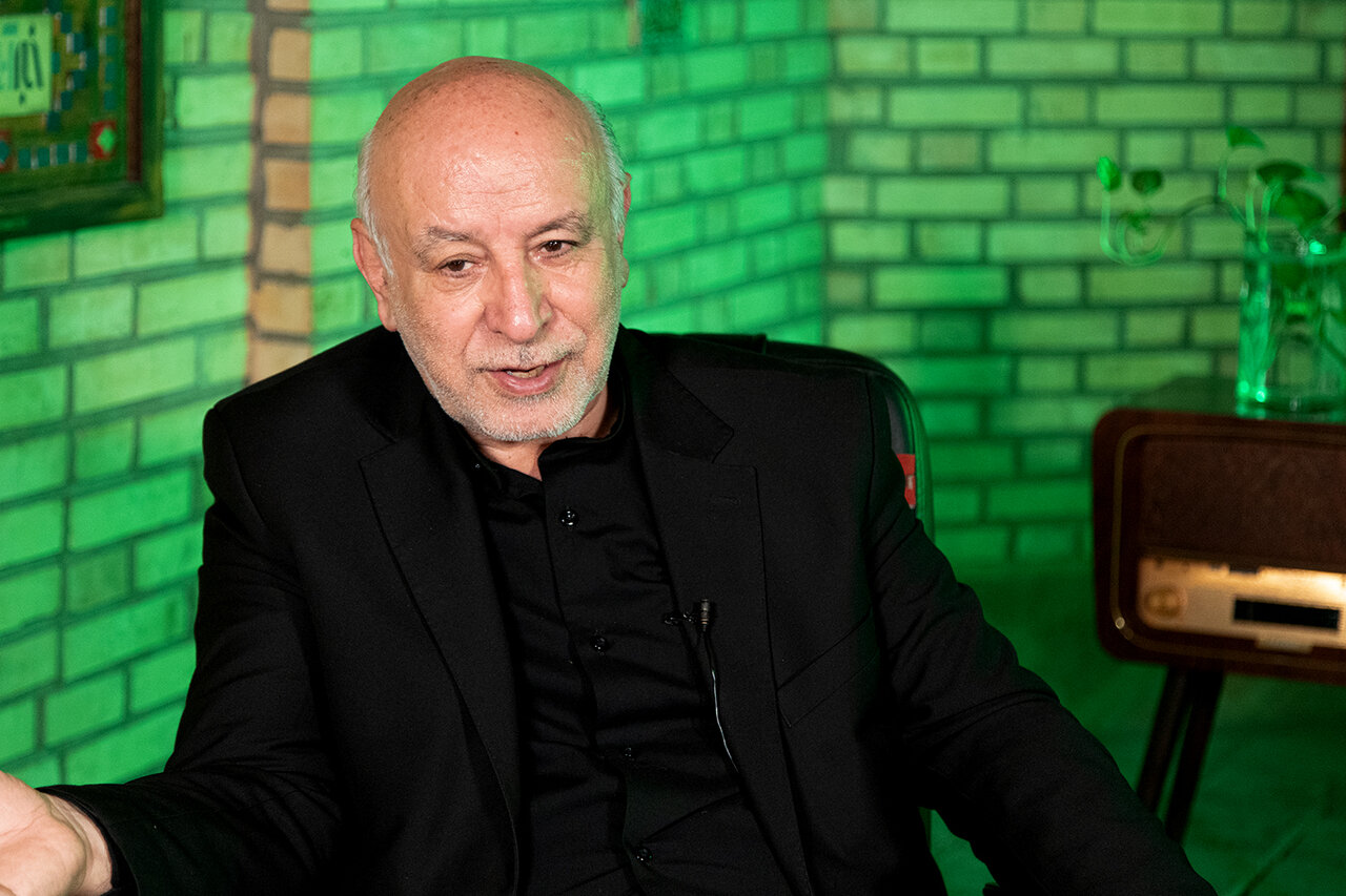 ببینید | تاجرهای شرکتهای دارویی با دارو چهکار میکنند؟/ ادعای معجزه با گلبنفشه علم پزشکی نیست ( بخش پنجم )