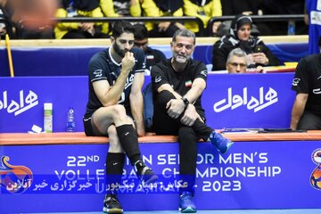 روز چهارم والیبال قهرمانی آسیا: ایران و ژاپن می‌تازند / مردان و زنان ارومیه‌ای یک‌دل و همراه تیم ملی