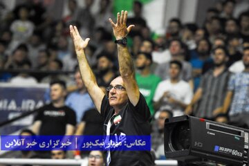 روز چهارم والیبال قهرمانی آسیا: ایران و ژاپن می‌تازند / مردان و زنان ارومیه‌ای یک‌دل و همراه تیم ملی
