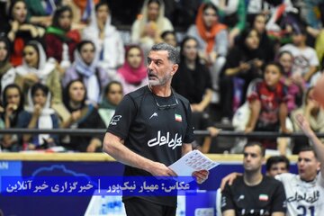 روز چهارم والیبال قهرمانی آسیا: ایران و ژاپن می‌تازند / مردان و زنان ارومیه‌ای یک‌دل و همراه تیم ملی