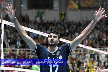 روز چهارم والیبال قهرمانی آسیا: ایران و ژاپن می‌تازند / مردان و زنان ارومیه‌ای یک‌دل و همراه تیم ملی