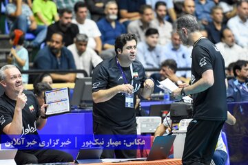 روز چهارم والیبال قهرمانی آسیا: ایران و ژاپن می‌تازند / مردان و زنان ارومیه‌ای یک‌دل و همراه تیم ملی