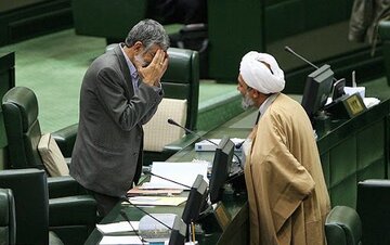 داماد آمریکایی حداد عادل سوژه تندروها شد /پشت پرده انتشار عکسی از راهپیمایی اربعین داماد آمریکایی حداد عادل سوژه تندروها شد /پشت پرده انتشار عکسی از راهپیمایی اربعین