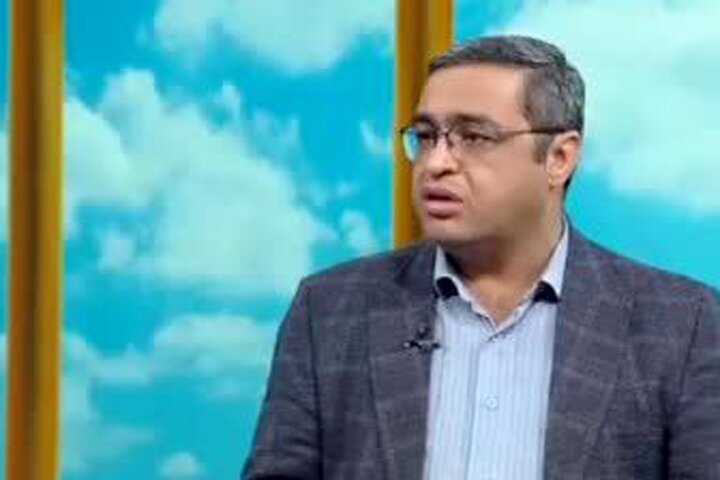 ببینید | تقلید رفتار مردان تنبل توسط کارشناس روانشناسی صداوسیما