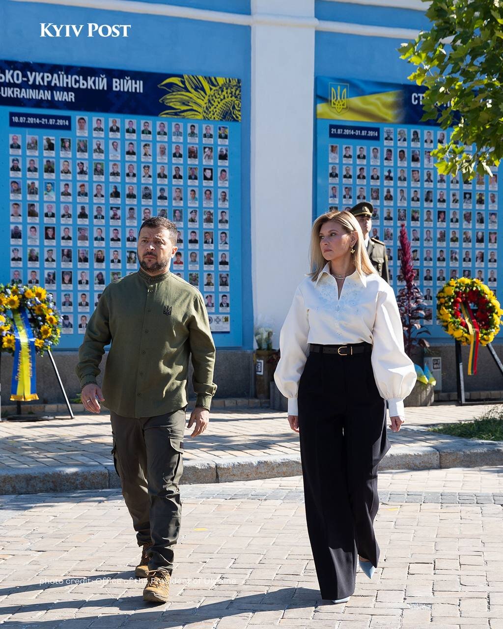 تیپ خاص زلنسکی و همسرش در مراسم یادبود کشته‌شدگان جنگ/عکس