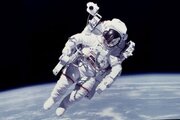 ببینید | سقوط آزاد از فضا به سمت زمین؛ رکورد عجیب گینس